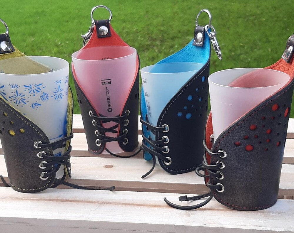 Porte gobelet en cuir